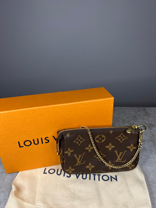 Louis Vuitton Mini Pochette Accessoires Monogram