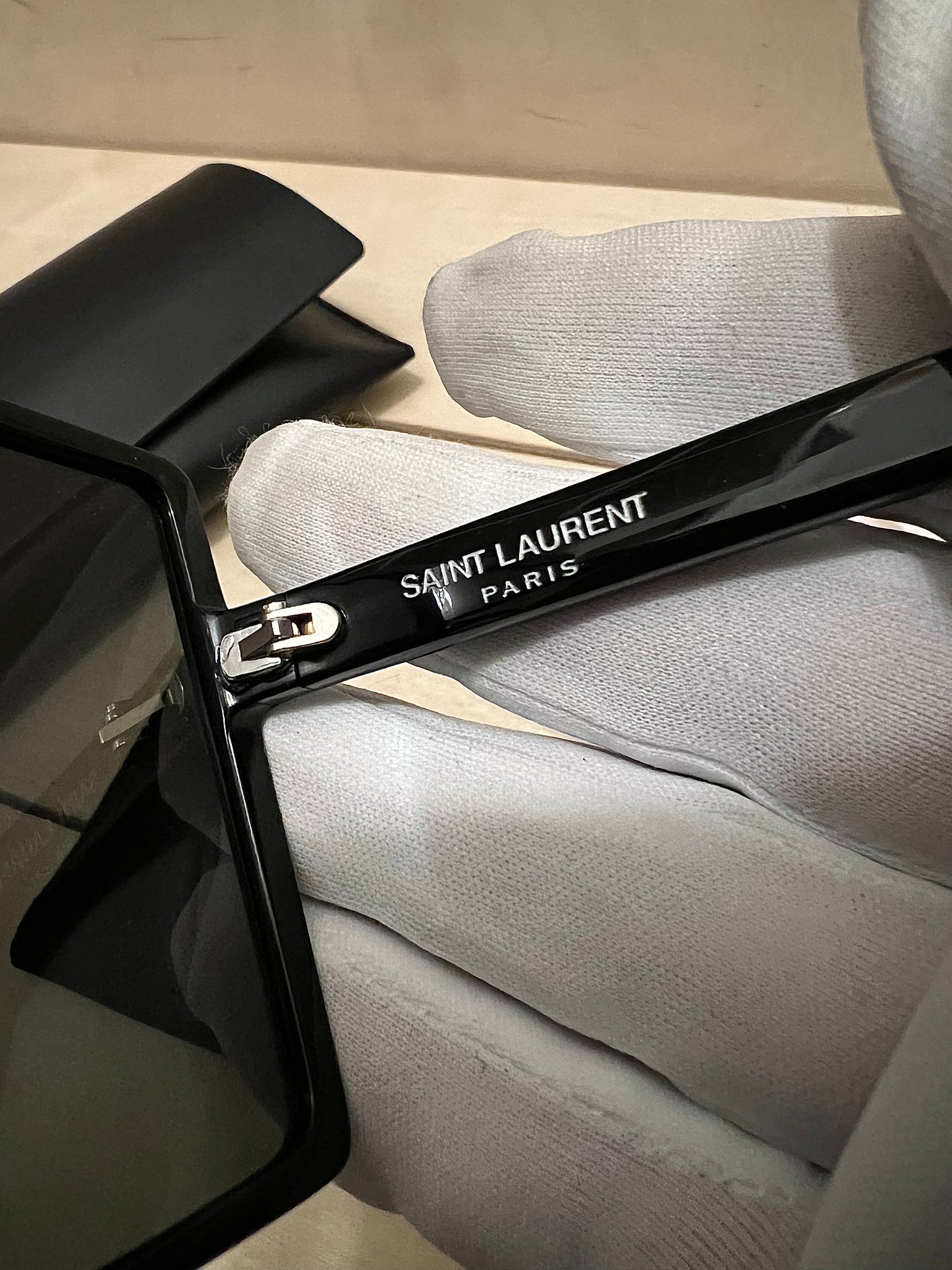 Yves Saint Laurent SL 183 Betty Sunglasses